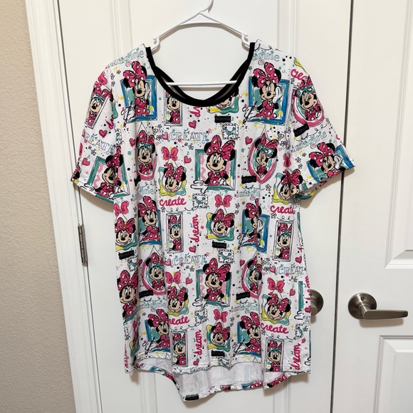 Disney Tops - Disney Minnie Mouse Graphic Tee - White and Pink